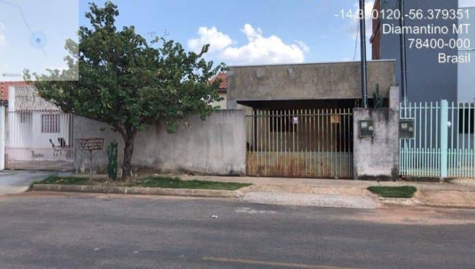 Foto 1 de 15: Casa em leilão em Diamantino - MT — Casa, Padrão, 1 Vaga(S) de Garagem