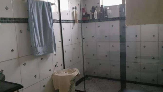 Foto 10 de 18: Casa em leilão em Leme - SP — Casa, Padrão, 1 Vaga(S) de Garagem