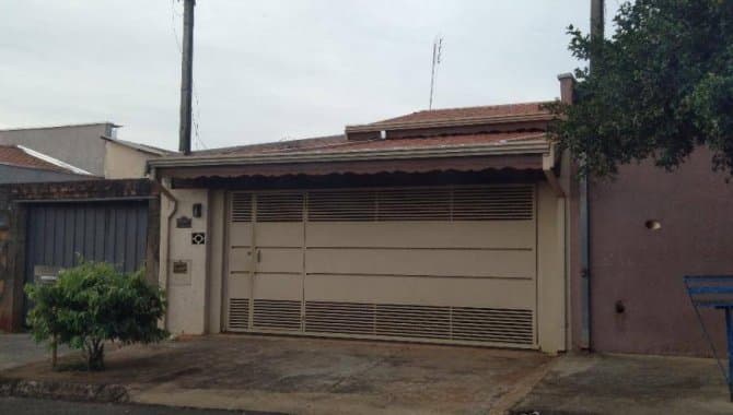 Foto 1 de 18: Casa em leilão em Leme - SP — Casa, Padrão, 1 Vaga(S) de Garagem