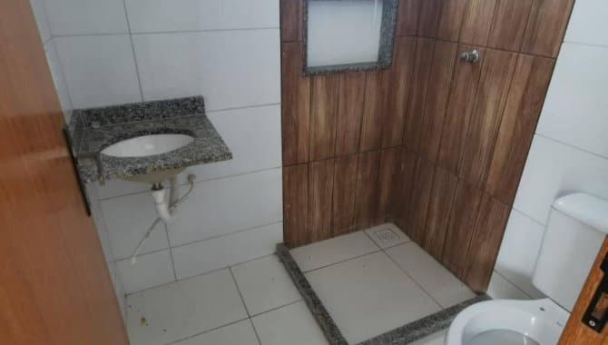 Foto 19 de 21: Casa em leilão em São Gonçalo - RJ — Casa, em Condomínio, 1 Vaga(S) de Garagem