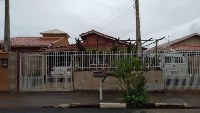 Foto 1 de 16: Casa em leilão em São Pedro - SP — Casa, Padrão, 1 Vaga(S) de Garagem