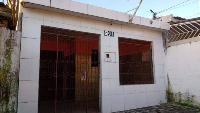 Foto 3 de 13: Casa em leilão em Santa Rita - PB — Casa, Padrão, 1 Vaga(S) de Garagem