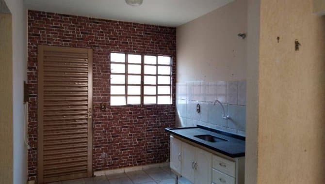 Foto 9 de 15: Casa em leilão em Itirapina - SP — Casa, Padrão, 1 Vaga(S) de Garagem