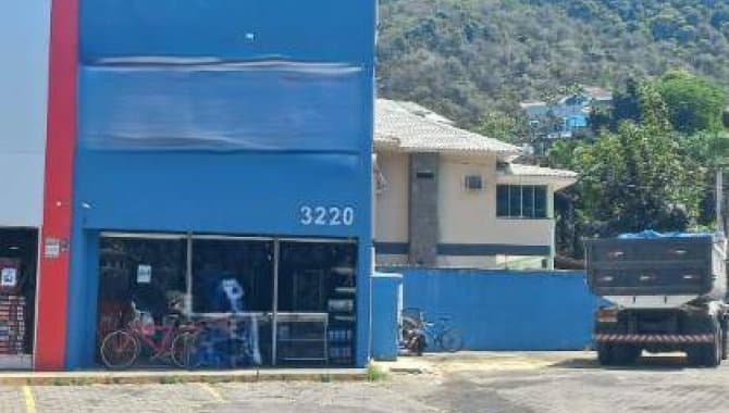 Foto 1 de 6: Comercial em leilão em Rio De Janeiro - RJ — Loja, Padrão, 1 Vaga(S) de Garagem