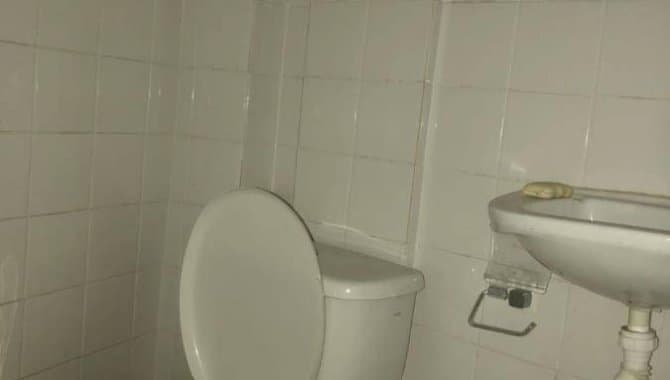Foto 5 de 6: Comercial em leilão em Rio De Janeiro - RJ — Loja, Padrão, 1 Vaga(S) de Garagem