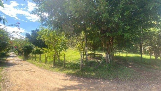 Foto 4 de 23: Casa em leilão em Magé - RJ — Casa, Padrão, 0 Vaga(S) de Garagem