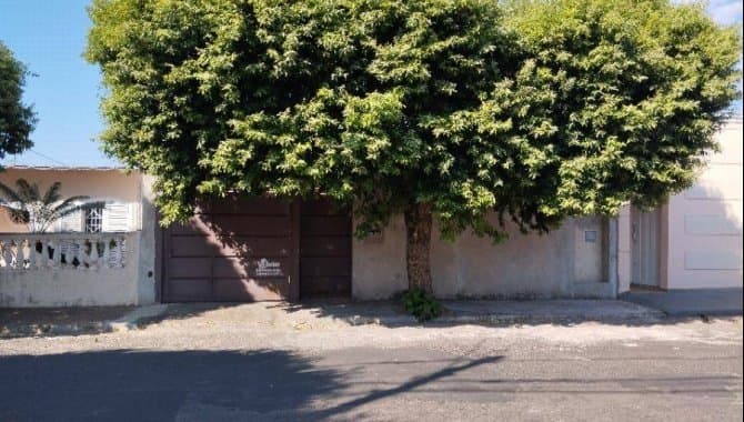 Foto 3 de 6: Casa em leilão em Araçatuba - SP — Casa, Padrão, 0 Vaga(S) de Garagem