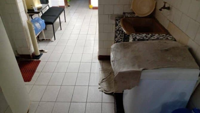 Foto 9 de 13: Casa em leilão em Pindamonhangaba - SP — Casa, Padrão, 1 Vaga(S) de Garagem