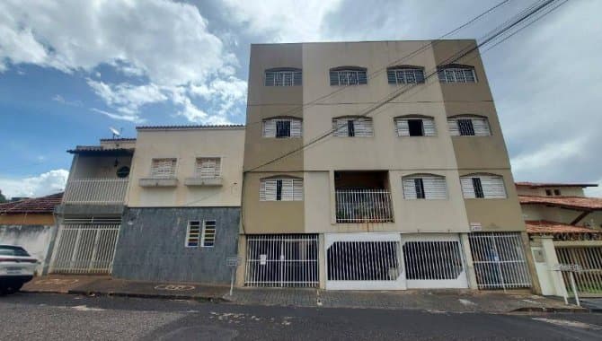 Foto 6 de 8: Apartamento em leilão em Uberlândia - MG — Apartamento, Padrão, 1 Vaga(S) de Garagem