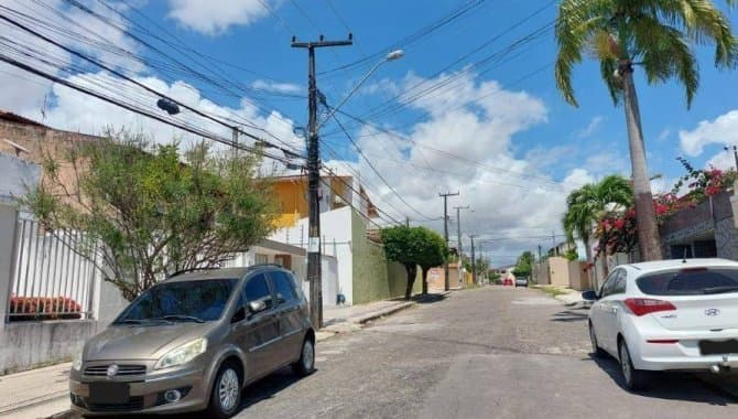 Foto 6 de 18: Casa em leilão em Fortaleza - CE — Casa, Padrão, 0 Vaga(S) de Garagem
