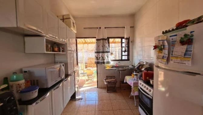 Foto 10 de 16: Casa em leilão em Colina - SP — Casa, Padrão, 1 Vaga(S) de Garagem
