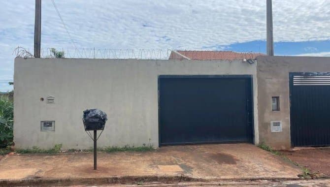 Foto 3 de 15: Casa em leilão em Barretos - SP — Casa, Padrão, 2 Vaga(S) de Garagem