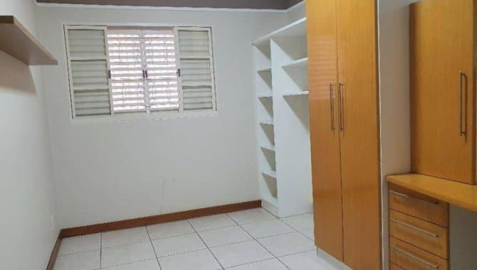 Foto 11 de 22: Casa em leilão em Marília - SP — Casa, Padrão, 1 Vaga(S) de Garagem