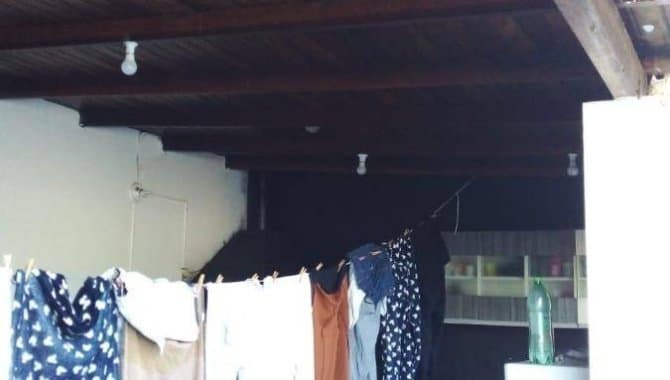 Foto 7 de 13: Casa em leilão em Porto Alegre - RS — Casa, Padrão, 0 Vaga(S) de Garagem