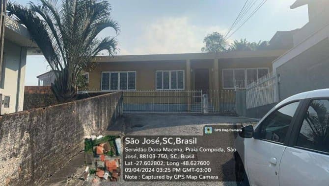 Foto 1 de 15: Casa em leilão em São José - SC — Casa, Padrão, 1 Vaga(S) de Garagem