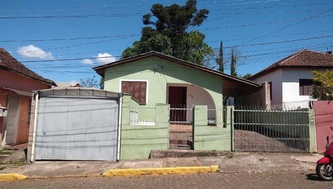 Foto 1 de 29: Casa em leilão em Cachoeira Do Sul - RS — Casa, Padrão, 1 Vaga(S) de Garagem