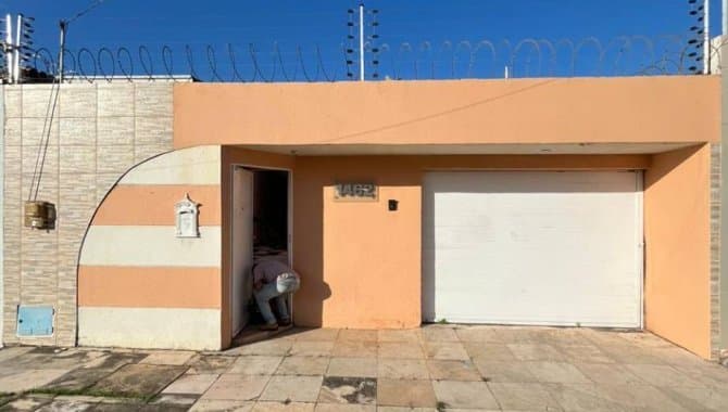 Foto 11 de 41: Casa em leilão em Sobral - CE — Casa, Padrão, 1 Vaga(S) de Garagem