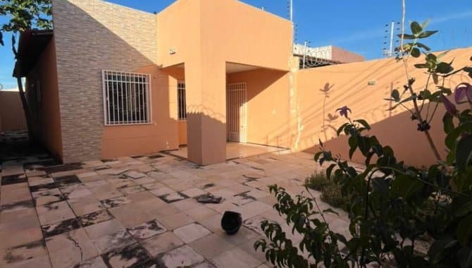Foto 9 de 41: Casa em leilão em Sobral - CE — Casa, Padrão, 1 Vaga(S) de Garagem