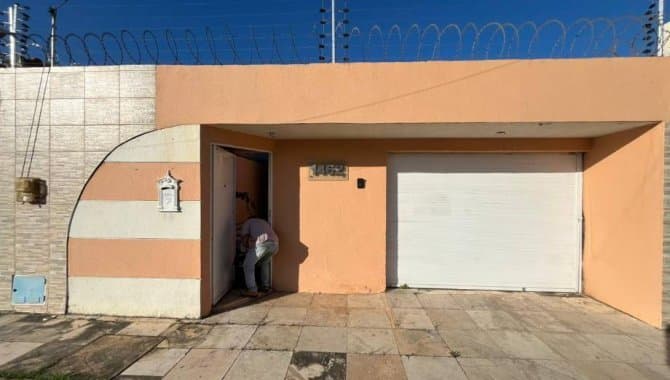 Foto 10 de 41: Casa em leilão em Sobral - CE — Casa, Padrão, 1 Vaga(S) de Garagem