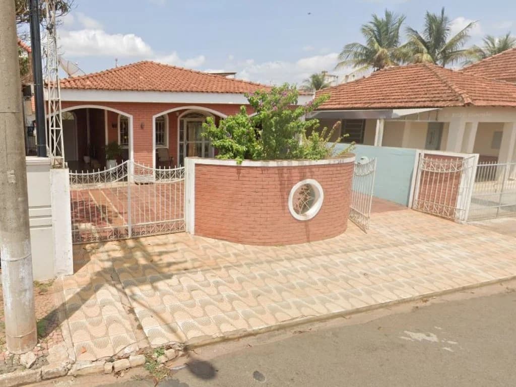 Foto 3 de 4: Casa em leilão em Pirangi - SP — Domínio Útil sobre Casa 187 m² - Pirangi - SP