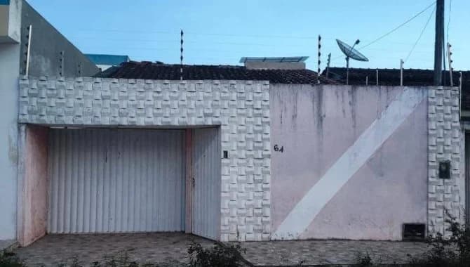 Foto 1 de 3: Casa em leilão em Arapiraca - AL — Casa 101 m² - Batingas - Arapiraca - AL