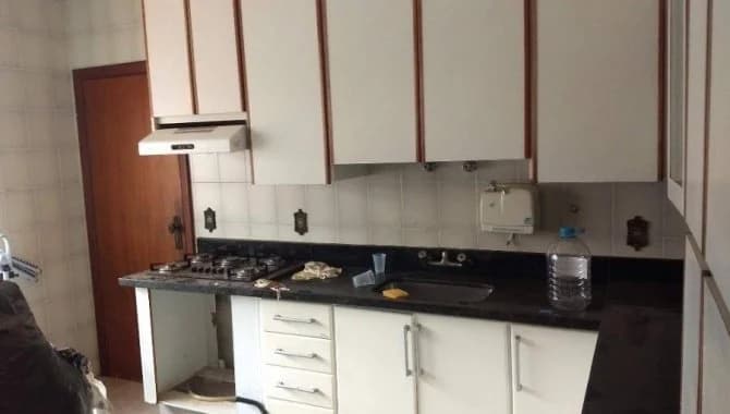 Foto 7 de 9: Casa em leilão em Londrina - PR — Casa, Padrão, 1 Vaga(S) de Garagem