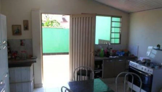 Foto 10 de 19: Casa em leilão em Ipuã - SP — Casa, Padrão, 1 Vaga(S) de Garagem