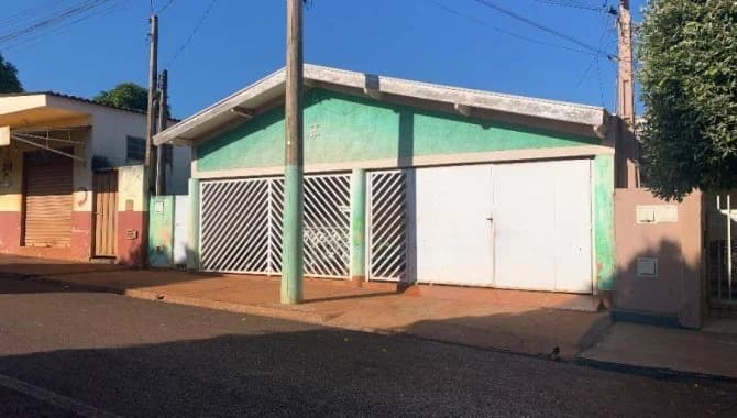 Casa em leilão em Ipuã - SP — Casa 121 m² - Centro - Ipuã - SP