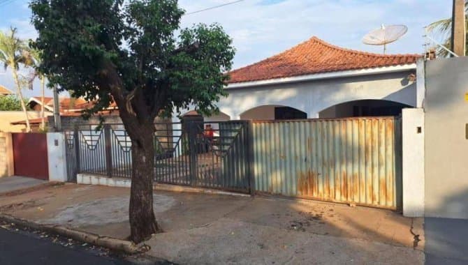 Foto 2 de 5: Casa em leilão em Nova Europa - SP — Casa, Padrão, 0 Vaga(S) de Garagem