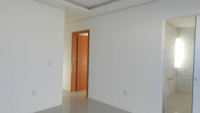Foto 12 de 17: Casa em leilão em Canoas - RS — Casa, em Condomínio, 0 Vaga(S) de Garagem