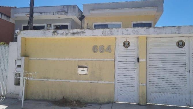 Foto 2 de 3: Casa em leilão em Niterói - RJ — Casa, Padrão, 0 Vaga(S) de Garagem