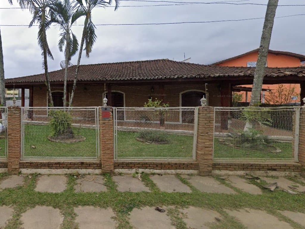 Foto 4 de 6: Casa em leilão em Ubatuba - SP — Casa 239 m² (área construída) e 768 m² (área total) - Balneário Maranduba - Ubatuba - SP