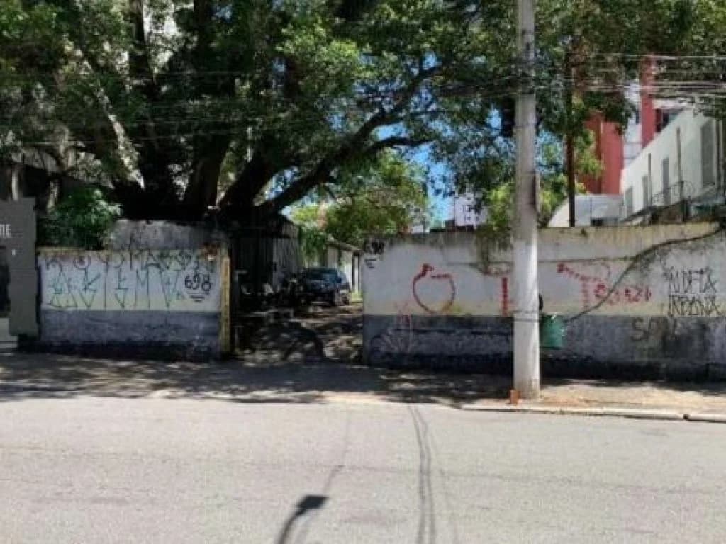 Foto 2 de 6: Terreno em leilão em São Paulo - SP — Área de 1.360 m² com Possibilidade de Incorporação Imobiliária (Próximo ao Metrô) - Campos Elíseos - São Paulo - SP
