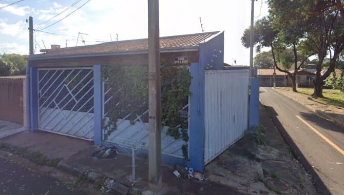 Foto 1 de 4: Casa em leilão em Londrina - PR — Casa 29 m² - Conjunto Café - Londrina - PR