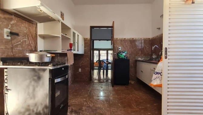Foto 5 de 11: Casa em leilão em Barretos - SP — Casa, Padrão, 1 Vaga(S) de Garagem