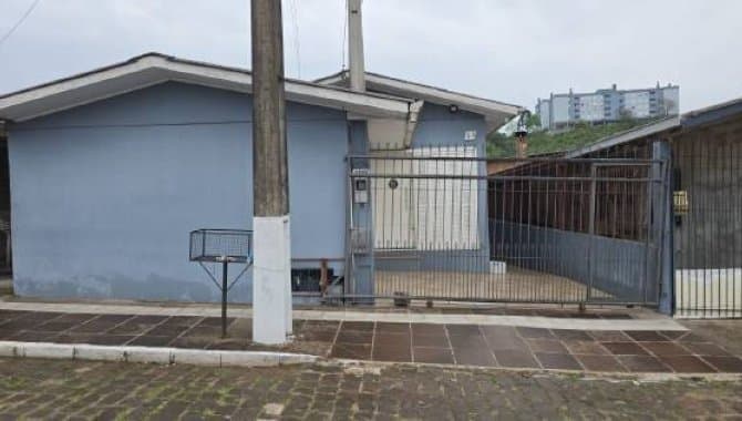 Foto 5 de 7: Casa em leilão em Garibaldi - RS — Casa, Padrão, 0 Vaga(S) de Garagem