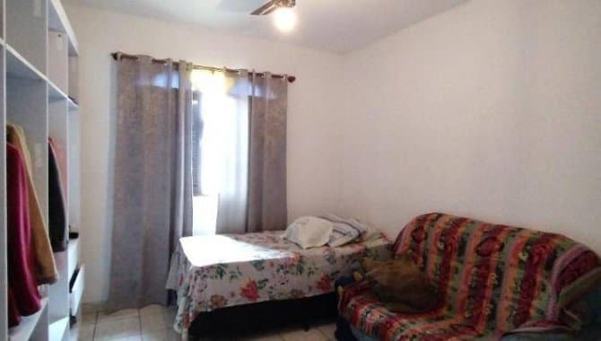 Foto 8 de 12: Casa em leilão em Mongaguá - SP — Casa, Padrão, 1 Vaga(S) de Garagem