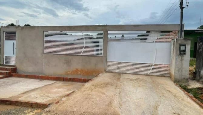 Foto 1 de 13: Casa em leilão em Cruzeiro Do Sul - AC — Casa, Padrão, 1 Vaga(S) de Garagem