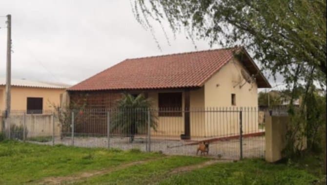 Foto 19 de 38: Casa em leilão em Pelotas - RS — Casa, Padrão, 1 Vaga(S) de Garagem