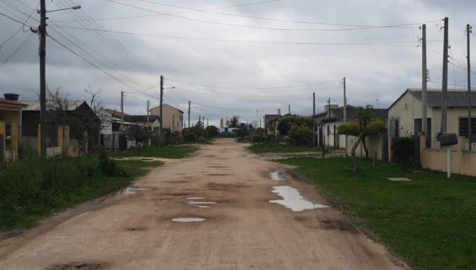 Foto 25 de 38: Casa em leilão em Pelotas - RS — Casa, Padrão, 1 Vaga(S) de Garagem
