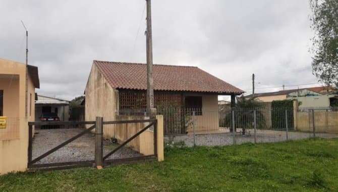 Foto 24 de 38: Casa em leilão em Pelotas - RS — Casa, Padrão, 1 Vaga(S) de Garagem