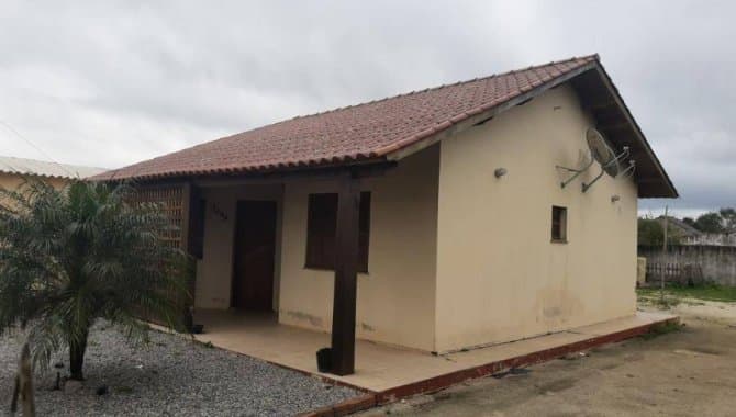 Foto 7 de 38: Casa em leilão em Pelotas - RS — Casa, Padrão, 1 Vaga(S) de Garagem