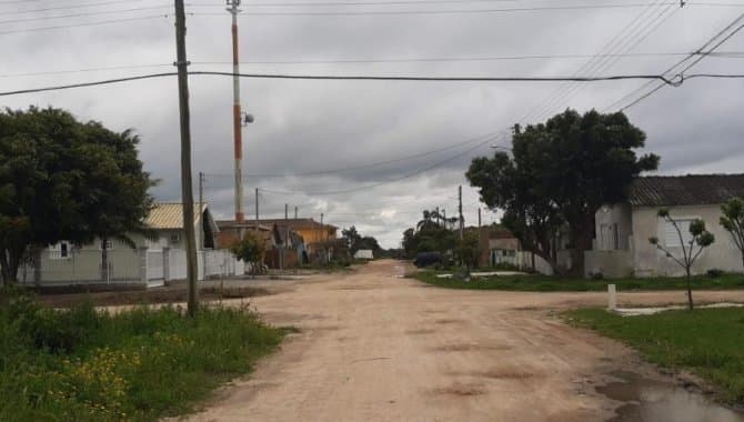 Foto 21 de 38: Casa em leilão em Pelotas - RS — Casa, Padrão, 1 Vaga(S) de Garagem