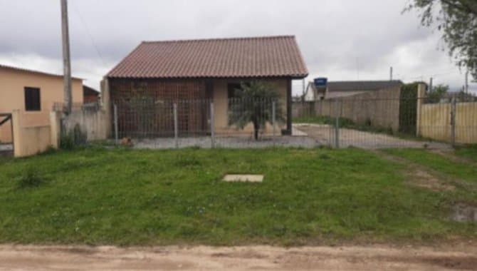 Foto 18 de 38: Casa em leilão em Pelotas - RS — Casa, Padrão, 1 Vaga(S) de Garagem