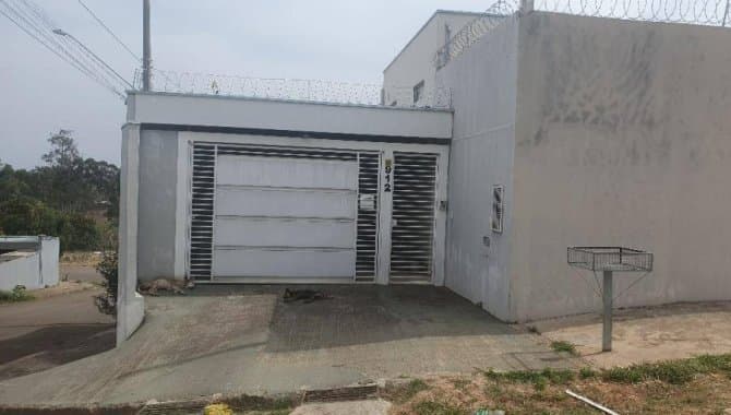 Foto 1 de 13: Casa em leilão em Marília - SP — Casa, Padrão, 1 Vaga(S) de Garagem