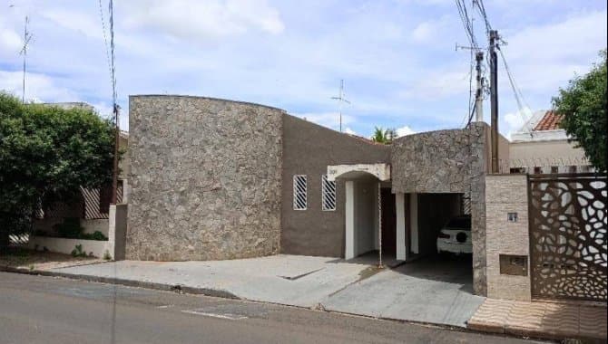 Foto 2 de 22: Casa em leilão em Fernandópolis - SP — Casa, Padrão, 0 Vaga(S) de Garagem