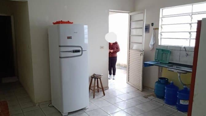 Foto 12 de 19: Casa em leilão em Pindamonhangaba - SP — Casa, Padrão, 1 Vaga(S) de Garagem