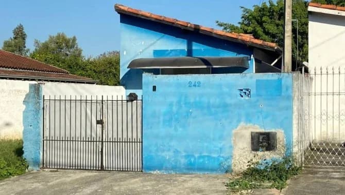 Foto 1 de 19: Casa em leilão em Pindamonhangaba - SP — Casa, Padrão, 1 Vaga(S) de Garagem