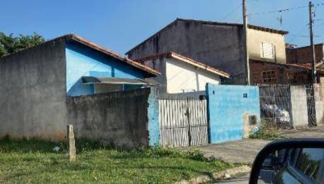 Foto 3 de 19: Casa em leilão em Pindamonhangaba - SP — Casa, Padrão, 1 Vaga(S) de Garagem