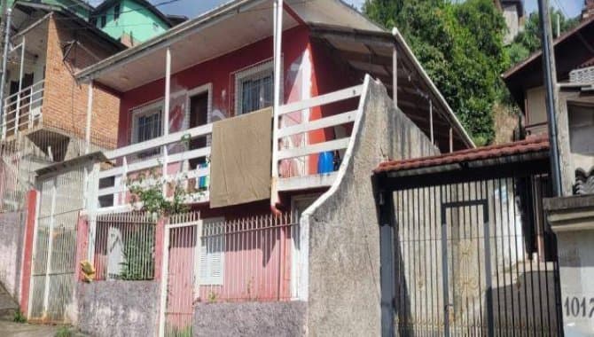 Foto 1 de 24: Casa em leilão em Caxias Do Sul - RS — Casa, Padrão, 0 Vaga(S) de Garagem